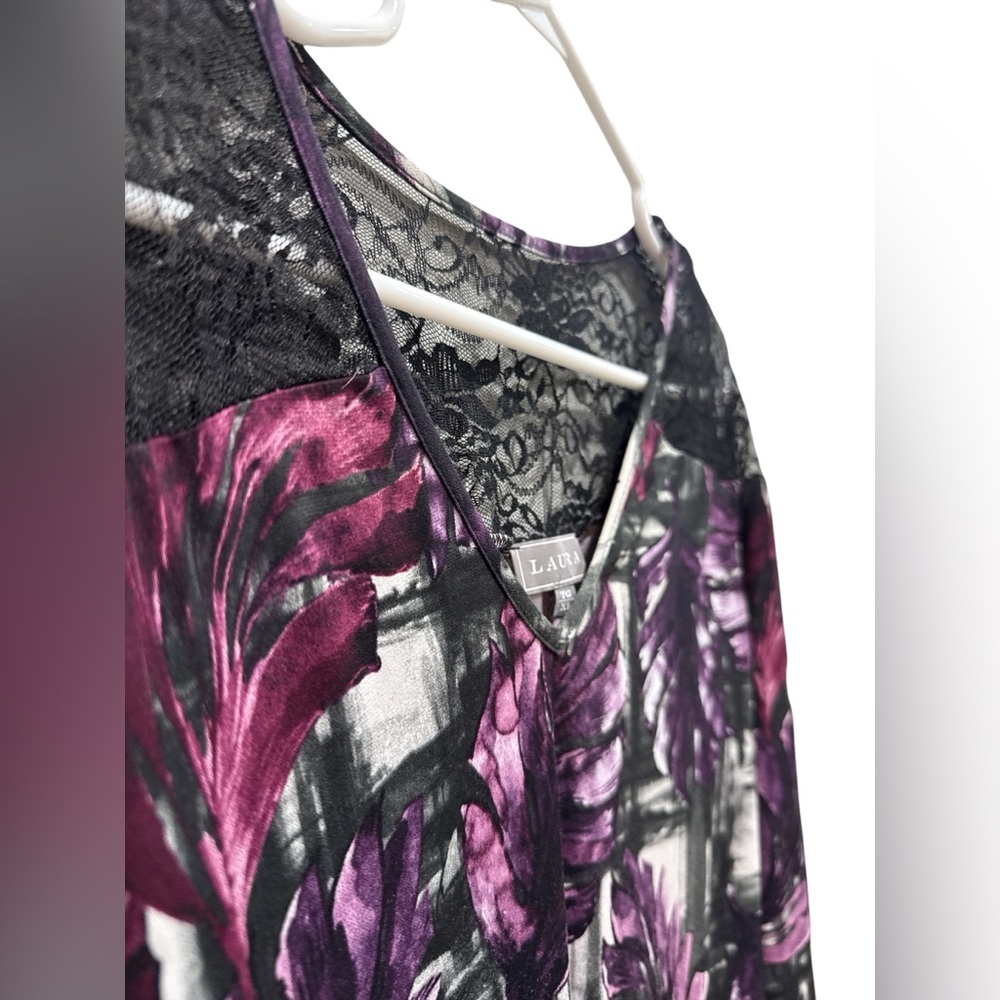 Laura Purple Floral Top with Lace Yoke – XL - Picture 4 of 5